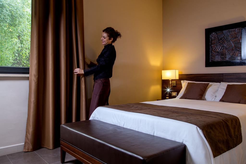 Park Hotel Sabina Маляно Сабина Екстериор снимка